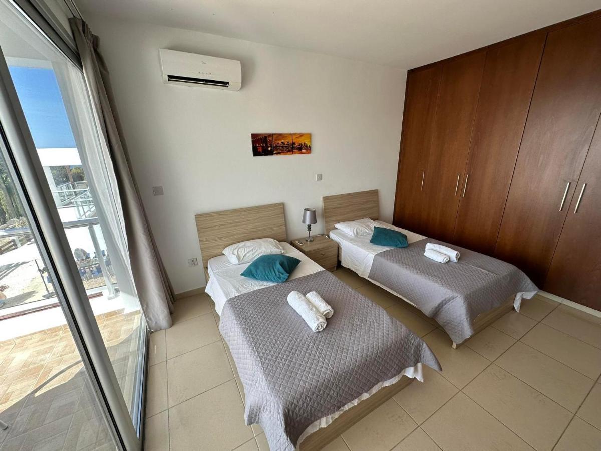 Villa Aqua Sunrise 1Km From Beach With Sea Views คอรัลเบย์ ภายนอก รูปภาพ